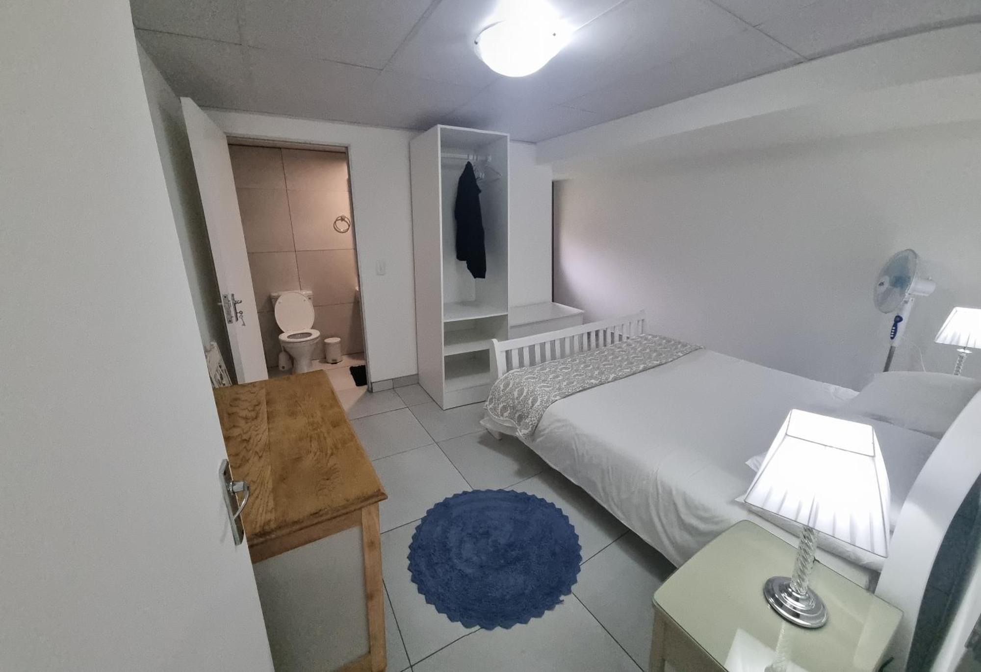 12 On Vaal Drive Guesthouse Vanderbijlpark Ngoại thất bức ảnh