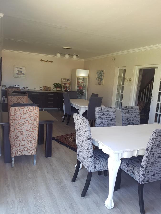 12 On Vaal Drive Guesthouse Vanderbijlpark Ngoại thất bức ảnh